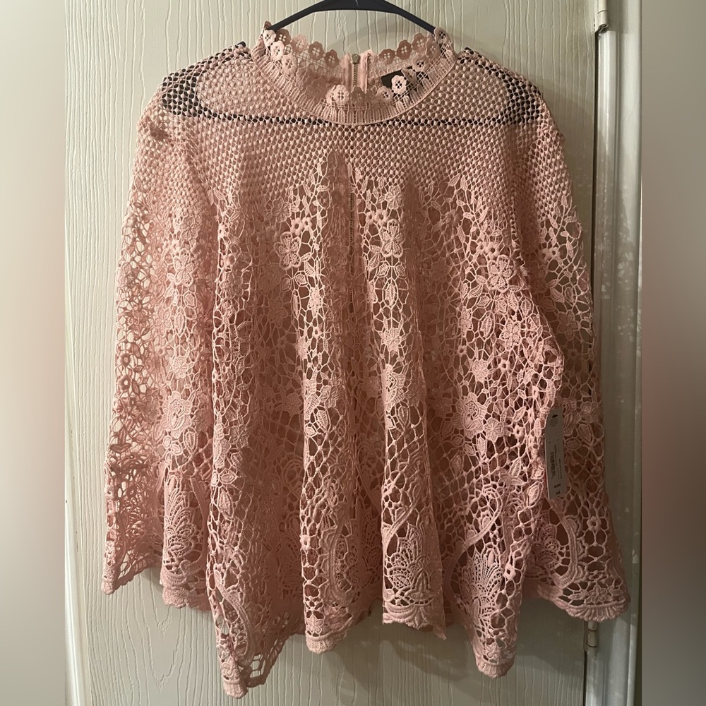 🛍️NWT BOLD Elements Pink Lace XXL Top